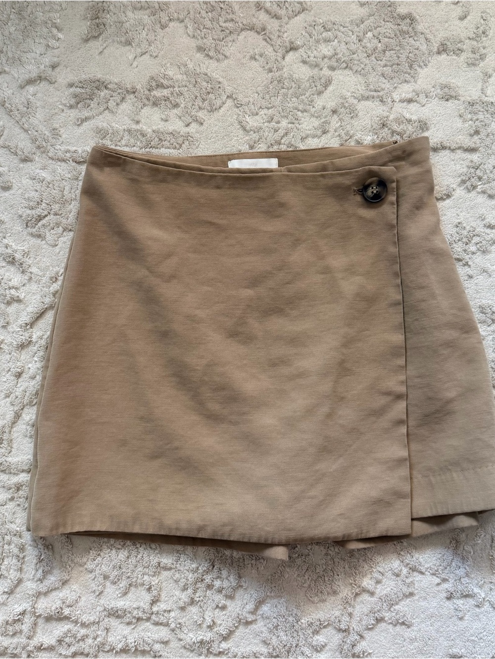 H&M khaki shorts skirt skort size 2